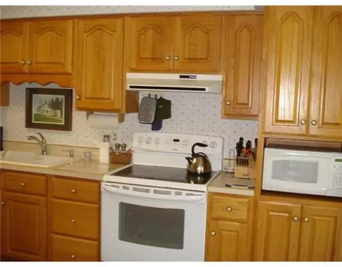 3901 Crescent Hl, Springfield, OH 45502 photo 3