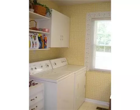 3901 Crescent Hl, Springfield, OH 45502 photo 12