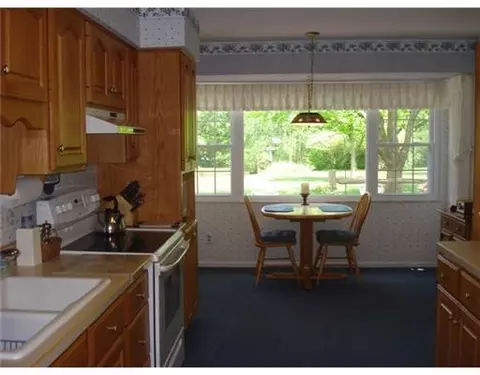3901 Crescent Hl, Springfield, OH 45502 photo 2