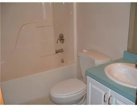 921 Sawmill Ct, Springfield, OH 45503 photo 9