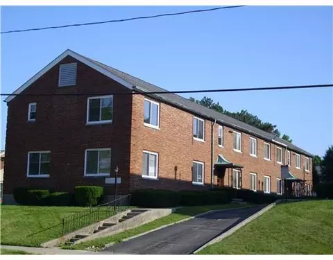 528 W Harding Rd, Springfield, OH 45504 photo 1
