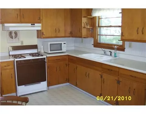 1218 Torrence Dr, Springfield, OH 45503 photo 3