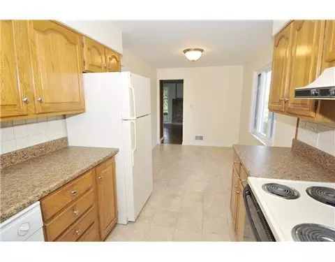 3233 Derr Rd, Springfield, OH 45503 photo 5