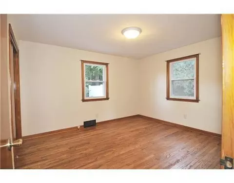 3233 Derr Rd, Springfield, OH 45503 photo 9
