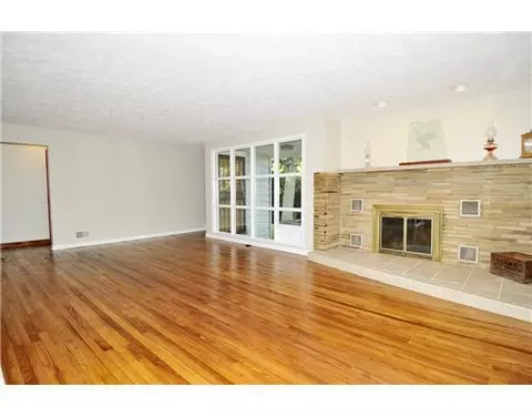 3233 Derr Rd, Springfield, OH 45503 photo 4