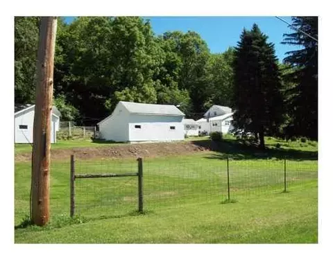 4318 Lower Valley Pk, Springfield, OH 45506 photo 2