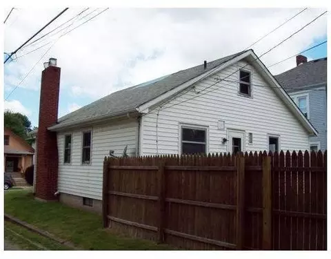 816 Elm St, Springfield, OH 45503 photo 3