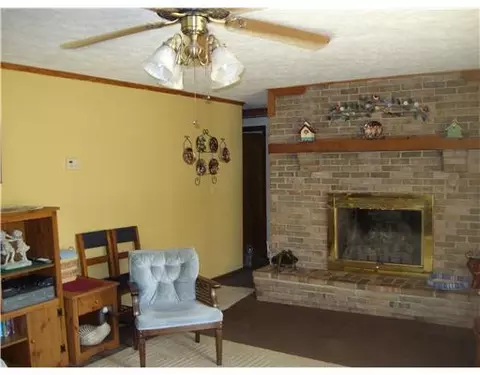 533 N Cherry St, Celina, OH 45822 photo 4
