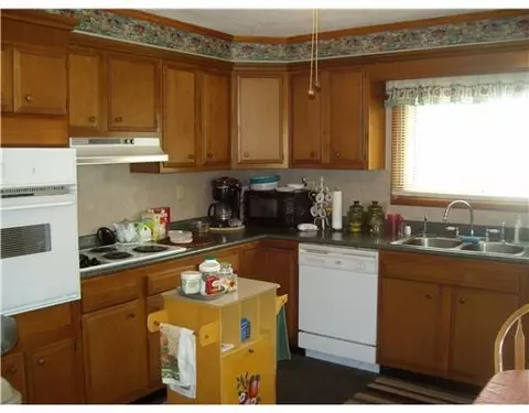 533 N Cherry St, Celina, OH 45822 photo 6