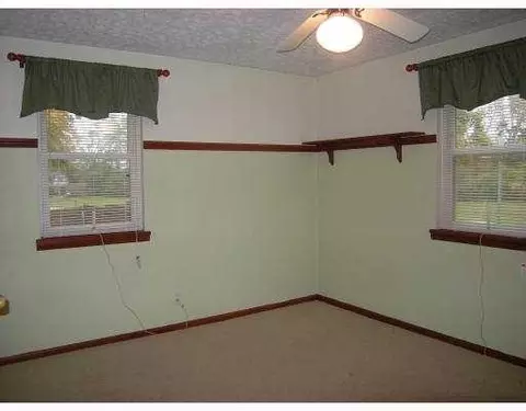 2710 Elm Dr, Springfield, OH 45504 photo 8