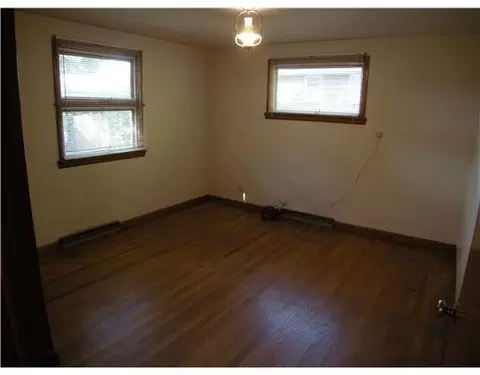 221 W Singer St, Springfield, OH 45506 photo 9