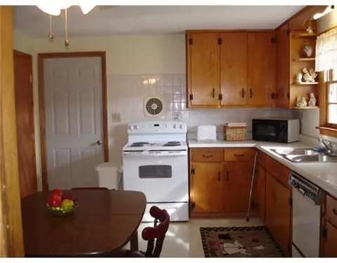 2673 Home Orchard Dr, Springfield, OH 45503 photo 4