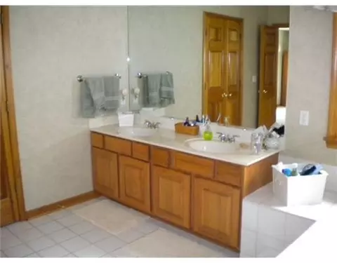 4247 Moss Point Ln, Springfield, OH 45504 photo 9