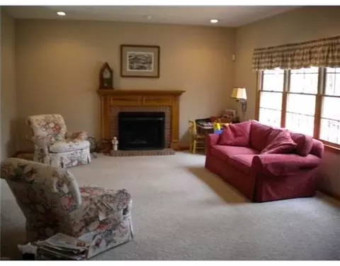 4247 Moss Point Ln, Springfield, OH 45504 photo 3