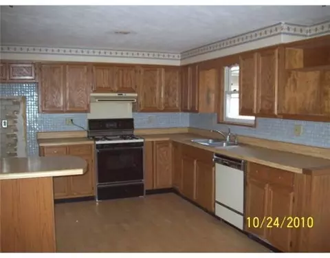 2700 Lindair Dr, Springfield, OH 45502 photo 3