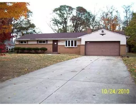 2700 Lindair Dr, Springfield, OH 45502 photo 1