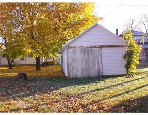313 Main, De Graff, OH 43318 photo 4
