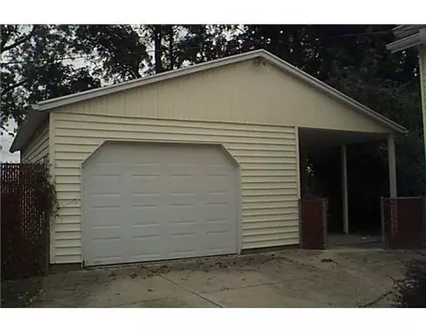 821 Champion Ave, Springfield, OH 45503 photo 2