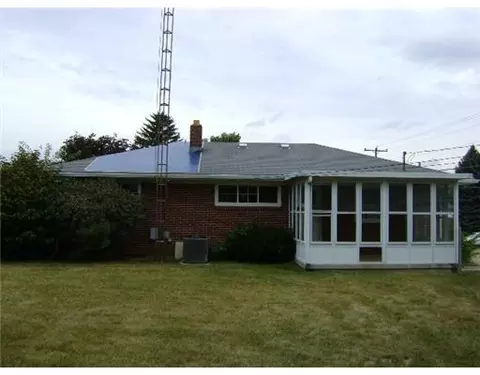 1405 Erika, Springfield, OH 45503 photo 2