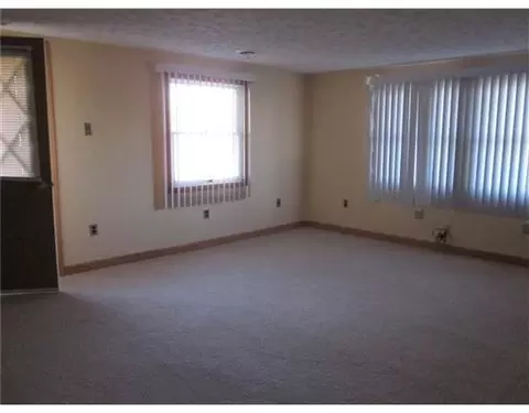 2662 May St, Springfield, OH 45505 photo 5