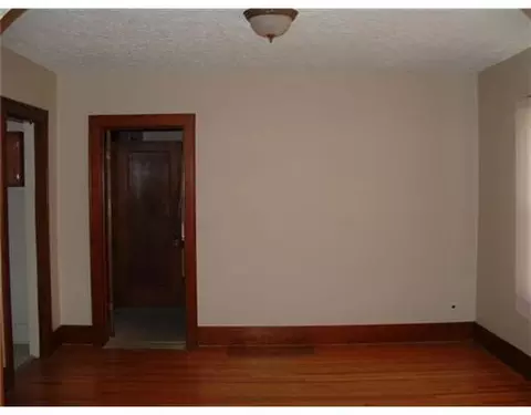 725 W Second St, Springfield, OH 45504 photo 3