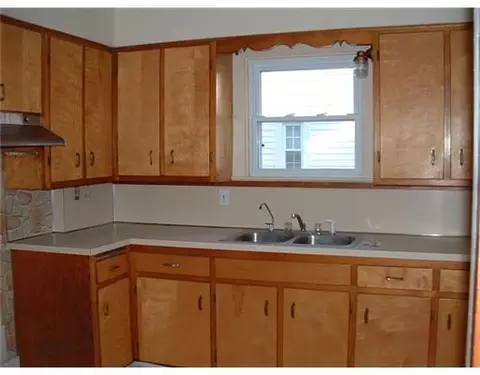 725 W Second St, Springfield, OH 45504 photo 5