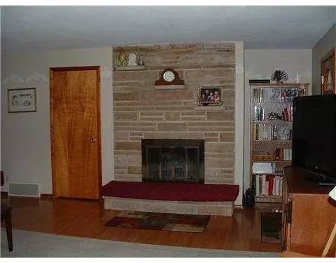 702 Wellington Dr, Springfield, OH 45506 photo 5