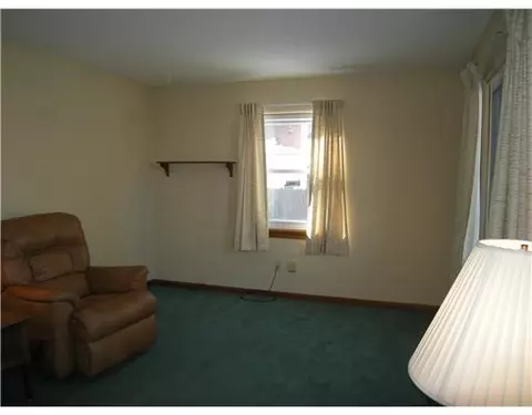 309 E Cecil St, Springfield, OH 45503 photo 5