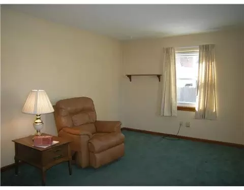 309 E Cecil St, Springfield, OH 45503 photo 4