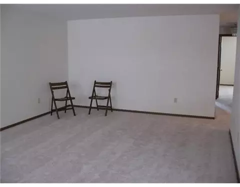 1632 Delmar Dr, Springfield, OH 45503 photo 3