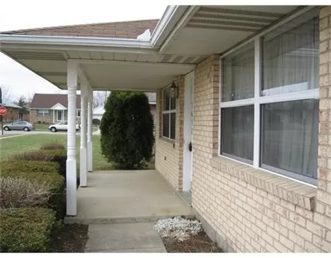 1632 Delmar Dr, Springfield, OH 45503 photo 2