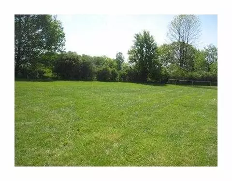 3900 Shrine, Springfield, OH 45502 photo 2