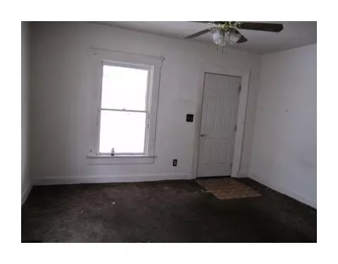 1907 Lexington Ave, Springfield, OH 45505 photo 3