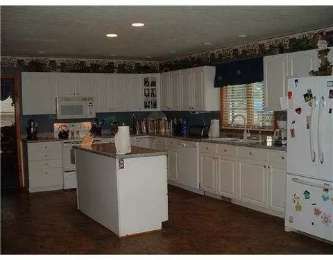 2451 Erter Dr, Springfield, OH 45503 photo 6