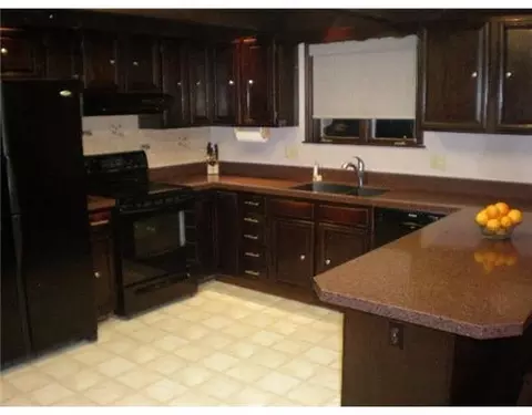 5793 S Tecumseh, Springfield, OH 45502 photo 4