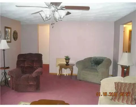 4405 Phoenix Dr, Springfield, OH 45503 photo 4