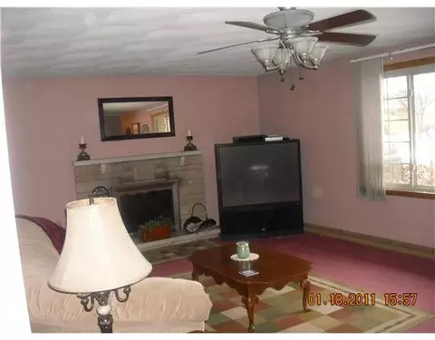 4405 Phoenix Dr, Springfield, OH 45503 photo 3