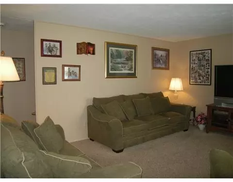 341 Gruen Dr, Springfield, OH 45505 photo 5