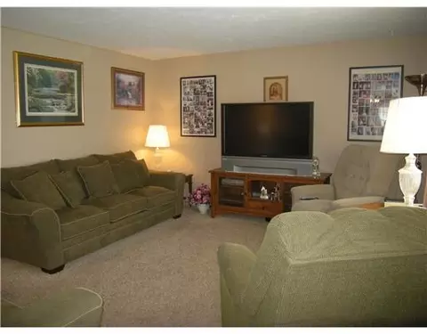 341 Gruen Dr, Springfield, OH 45505 photo 4