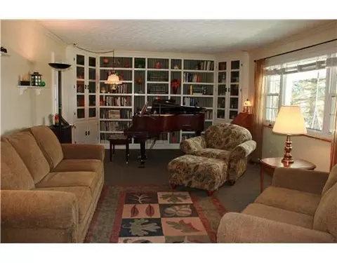 2204 Leon, Springfield, OH 45502 photo 2