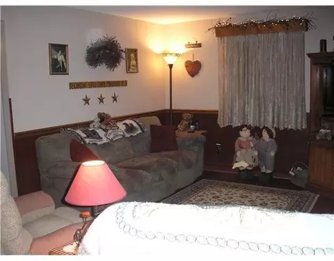 4804 Curtis Dr, Springfield, OH 45503 photo 2