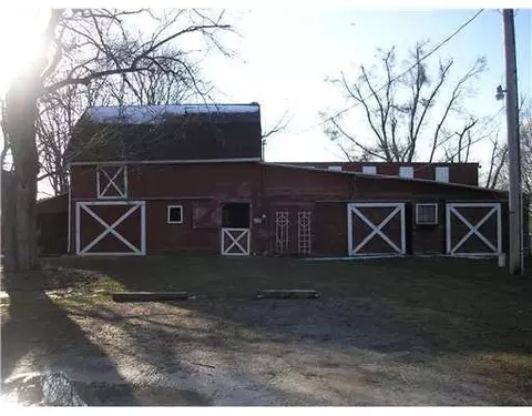 5148 Troy Rd, Springfield, OH 45502 photo 2