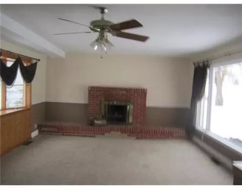 836 Tanglewood Dr, Springfield, OH 45504 photo 2