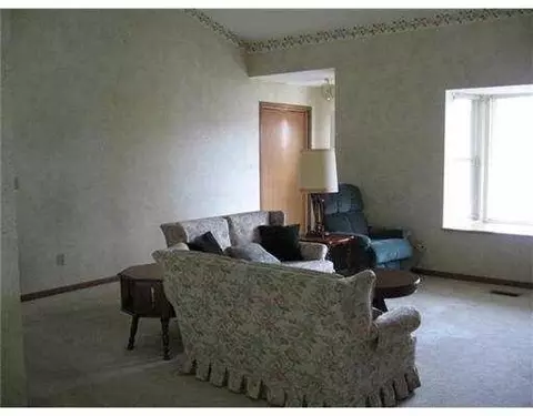1358 Old Farm Ln #.., Springfield, OH 45503 photo 4