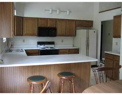 1358 Old Farm Ln #.., Springfield, OH 45503 photo 6