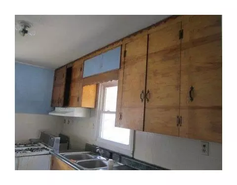 2425 Van Buren, Springfield, OH 45505 photo 5