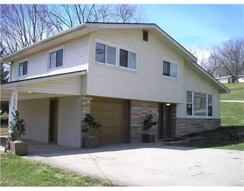 1236 Holly Dr, Springfield, OH 45504 photo 2