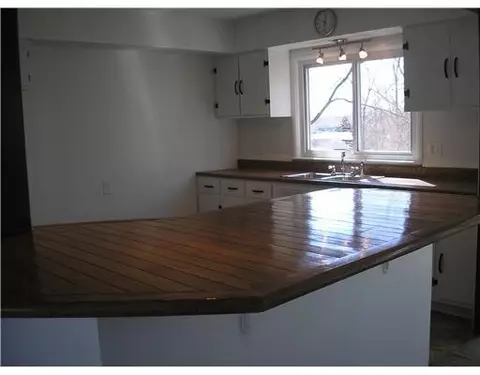 1236 Holly Dr, Springfield, OH 45504 photo 8