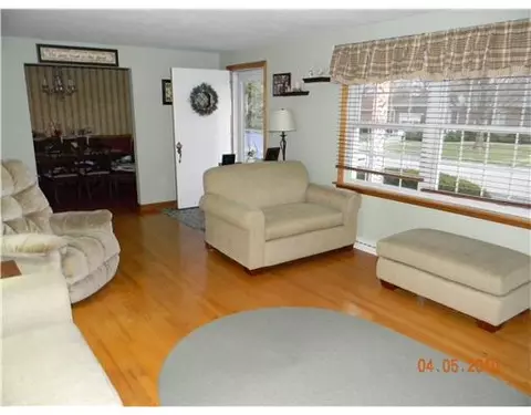 946 Sundown Rd, Springfield, OH 45503 photo 4