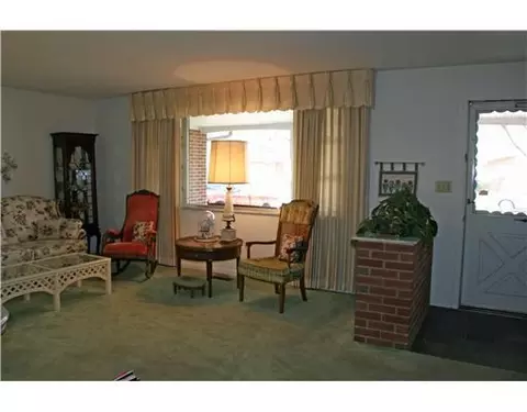 609 Zeller, Springfield, OH 45503 photo 2
